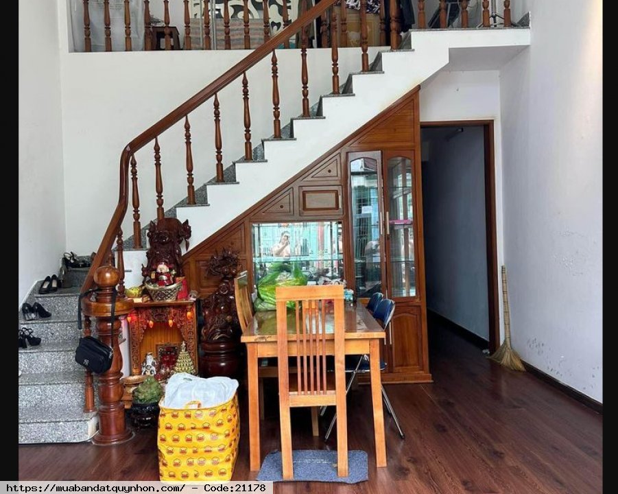 Bán nhà hẻm Tây Sơn phường quang trung - quy nhơn - Diện tích : 68,3m2, 2 phòng ngủ , 2 wc - Hướng: Đông Nam - Giá : 1 tỷ 950tr Bán nhà hẻm Tây Sơn phường quang trung - quy nhơn - Diện tích : 68,3m2, 2 phòng ngủ , 2 wc - Hướng: Đông Nam - Giá : 1 tỷ 950tr
