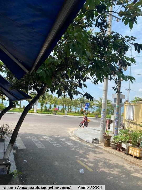 Bán nhà mặt tiền CĂN GÓC rất gần biển Xuân Diệu - tp Quy Nhơn - Diện tích 45m2 - nhà 2 tầng - Giá 5,5 tỷ 