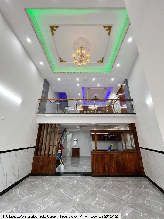 Bán nhà mặt tiền đường Hoàng văn Thụ, trung tâm Tp Quy Nhơn - Nhà 3 mê rưỡi -  dtsd 240m2, 3 phòng ngủ - Giá : 6 tỷ 500 triệu