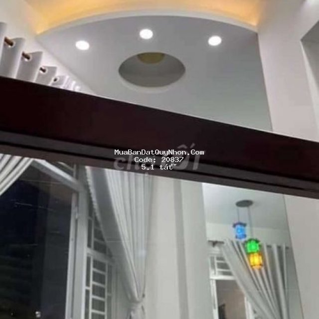 Bán nhà nhà ôm cua 2 mặt tiền trần anh tông giá 5,1 tỉ