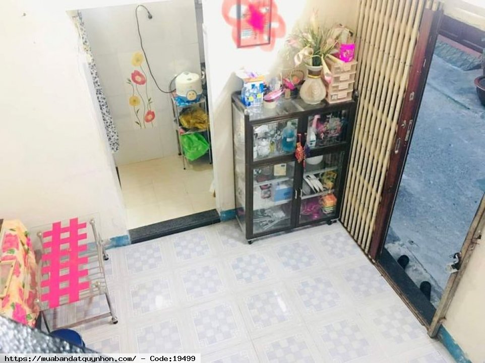 Bán nhà nhỏ hẻm đường Tăng Bạt Hổ, P.Trần Phú, Quy Nhơn ,  Gần sân vận động - Giá bán: 1 tỷ 360 triệu