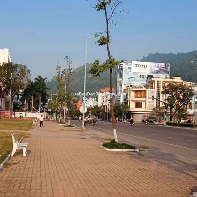 Bán nhà ôm góc 2 mặt tiền đường trường chinh giá 18,2 tỉ