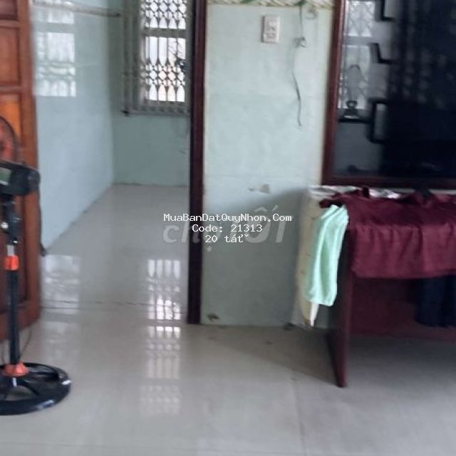 Bán văn phòng và nhà kho diện tích 9600m2 giá 20 tỉ