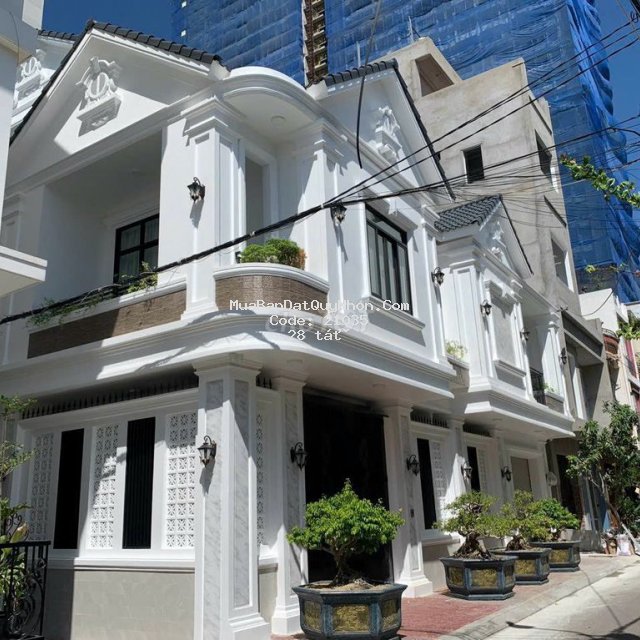 Biệt thự tốt và hiếm nhất tại tp quy nhơn,cách biển 30m,furni cao cấp