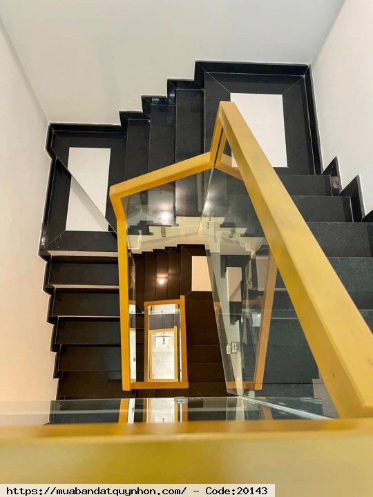 Cần bán căn nhà 4 mê mt DS6 Nguyễn Trọng Trì - Dt: 42m2 - Kết cấu gồm có 4pn, 4wc - Giá: 3 tỷ 350 tr Cần bán căn nhà 4 mê mt DS6 Nguyễn Trọng Trì - Dt: 42m2 - Kết cấu gồm có 4pn, 4wc - Giá: 3 tỷ 350 tr