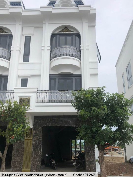 Cần bán dãy Shophouse 3 tầng MT Quốc Lộ 19 khu biệt thự Đại Phú Gia - DT :63 m2 ngang 4,5m - Giá : 2,6 tỷ Cần bán dãy Shophouse 3 tầng MT Quốc Lộ 19 khu biệt thự Đại Phú Gia - DT :63 m2 ngang 4,5m - Giá : 2,6 tỷ
