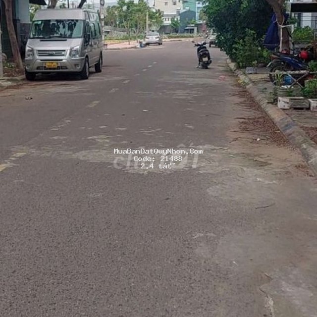Cần bán lô đất mặt tiền đông nguyễn trong trì giá 2,4 tỉ