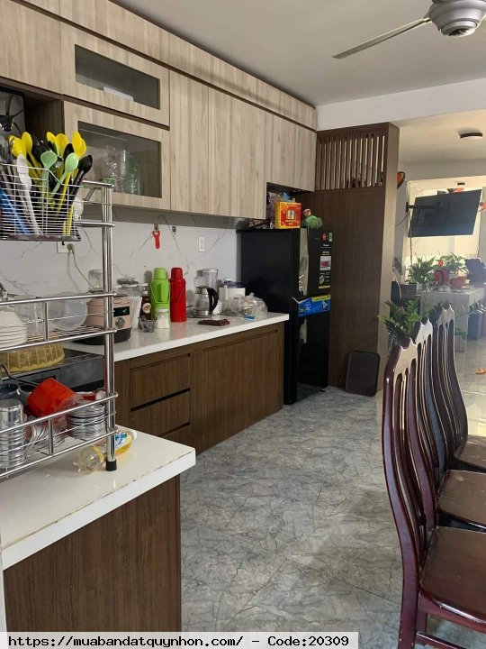 Chủ cần bán gấp nhà mặt tiền đường Tây Sơn (QL1D), TP Quy Nhơn - Diện tích: 106.6 m2, nhà 3 tầng, 3pn, 5wc 