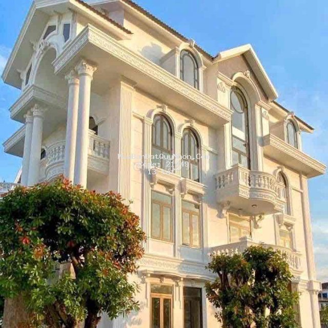 Chủ kẹt tiền giảm hơn 3 tỷ bán nhanh căn biệt thự đẹp khu đại phú gia