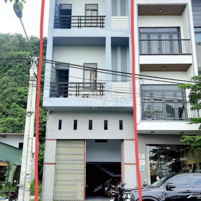 Kẹt tiền cần bán gấp nhà có 16 phòng trọ đang cho thuê ổn định