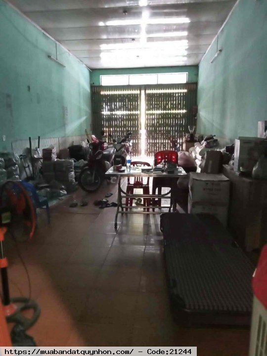 Mặt tiền đường hùng vương đối diện trường cao đẳng spbđ Mặt tiền đường hùng vương đối diện trường cao đẳng spbđ