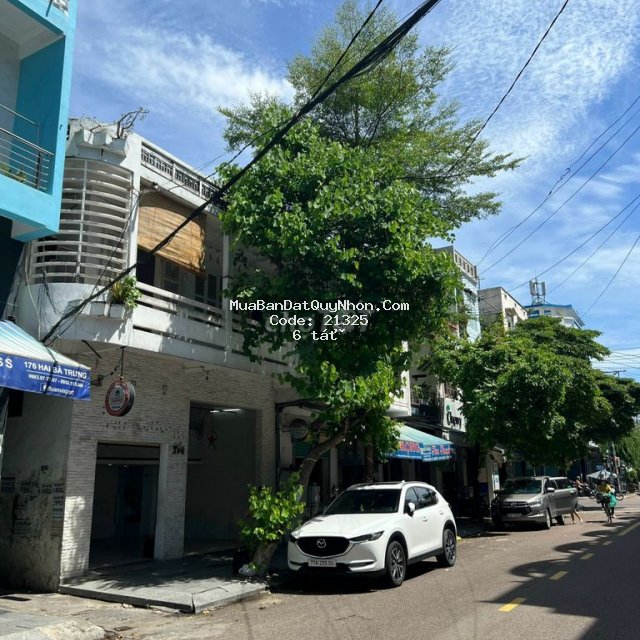 Nhà mặt tiền 35m2, 2 p ngủ, đường hai trưng