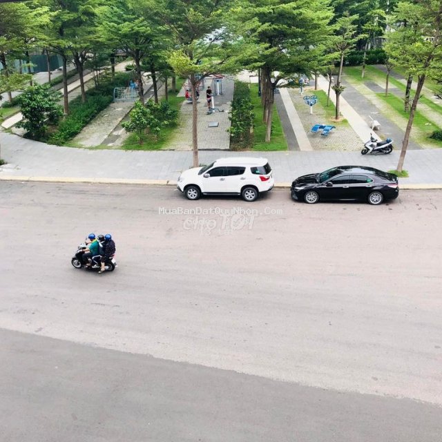 Nhà ngộp, mặt tiền đường lớn, trung tâm tp. quy nhơn cần bán.