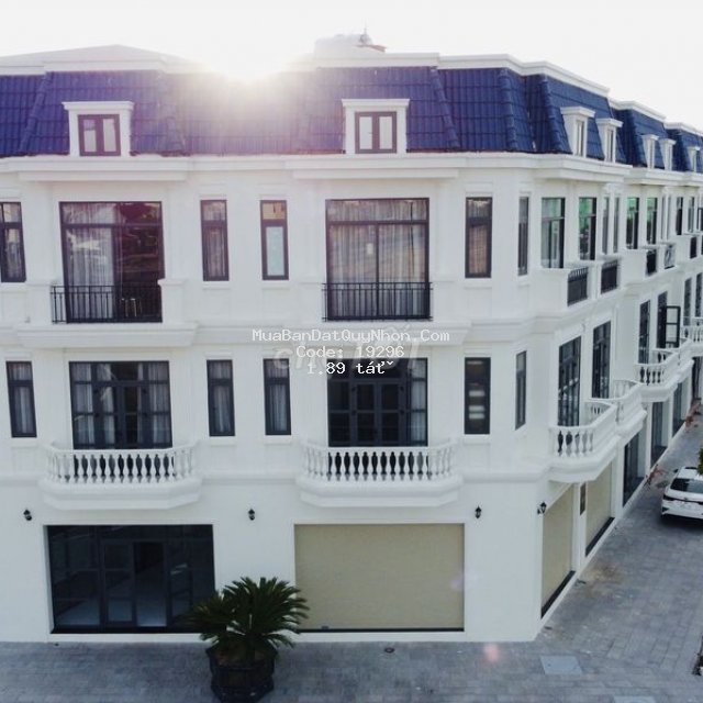 Nhà phố 3 tầng - đường 32m.trung tâm an nhơn.