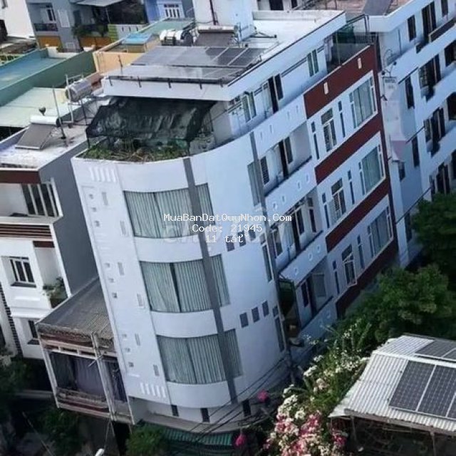 Bán khách sạn ôm góc 2 mặt tiền khu chương dương