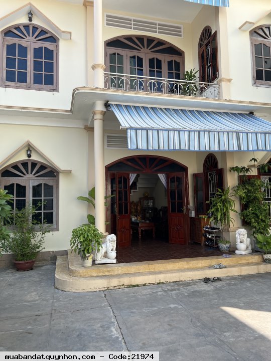 Bán nhà mặt phố 