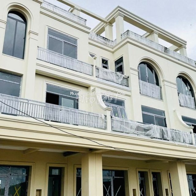 Chính chủ bán nhà 3 lầu ngay quốc lộ 19, gần tiểu chủng viện làng sông Chính chủ bán nhà 3 lầu ngay quốc lộ 19, gần tiểu chủng viện làng sông