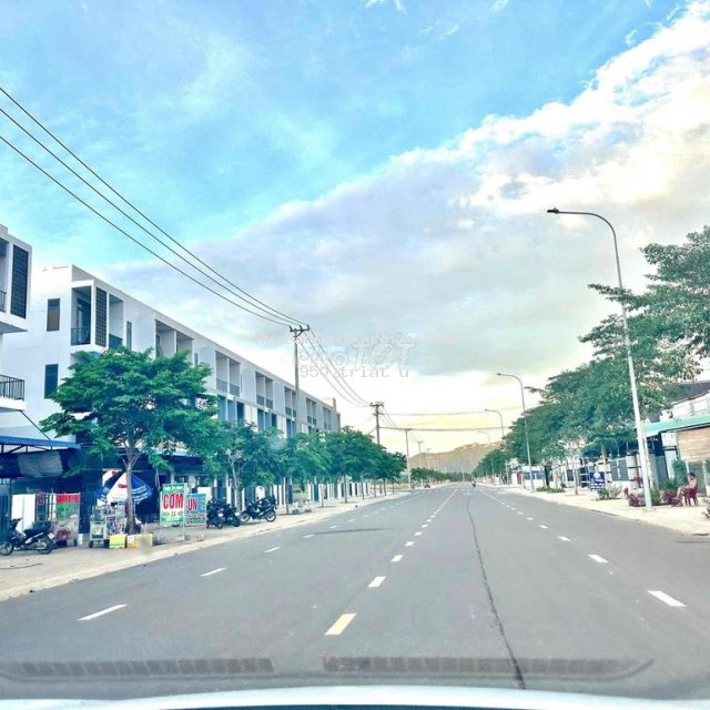 đất  200m2   -trong khu đô thị công nghiệp vsip bình định