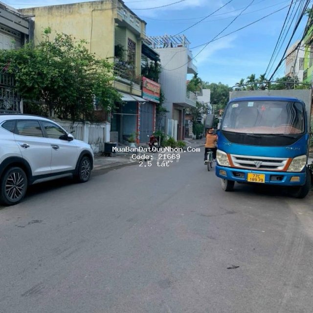 Nhà 3 mê mới đẹp cách 1 căn mặt tiền nội bộ ô tô đường trần thị kỷ Nhà 3 mê mới đẹp cách 1 căn mặt tiền nội bộ ô tô đường trần thị kỷ