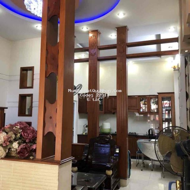 Nhà 3 tầng mặt tiền trần hưng đạo