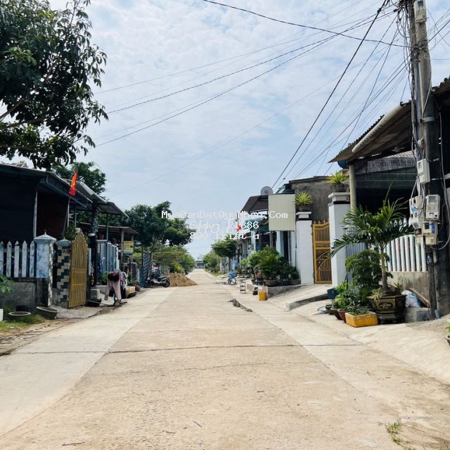 Nhà 5 x 20m, ngay khu du lịch mũi gành hoài hải, xe tải đỗ cửa, 890 tr Nhà 5 x 20m, ngay khu du lịch mũi gành hoài hải, xe tải đỗ cửa, 890 tr