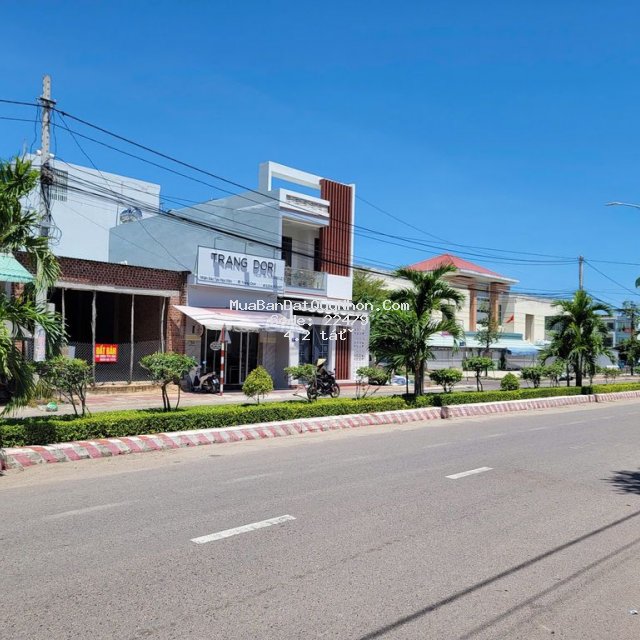 Nhà mặt tiền ga diêu trì - bình định