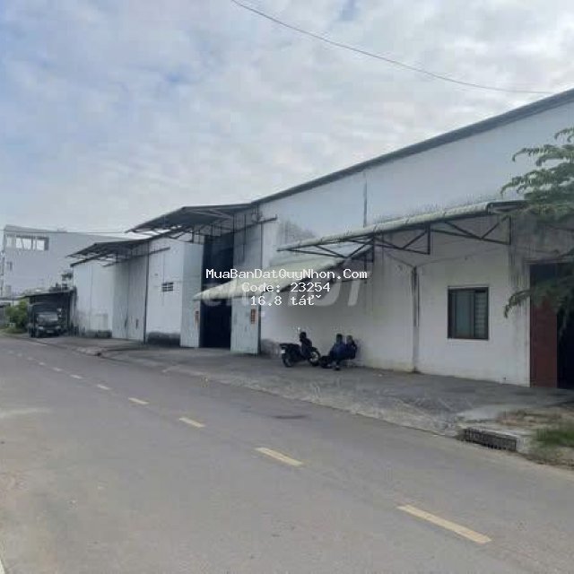 Bán 1,049.4m2 đất đô thị lâu dài mặt tiền đường tại thị trấn diêu trì.