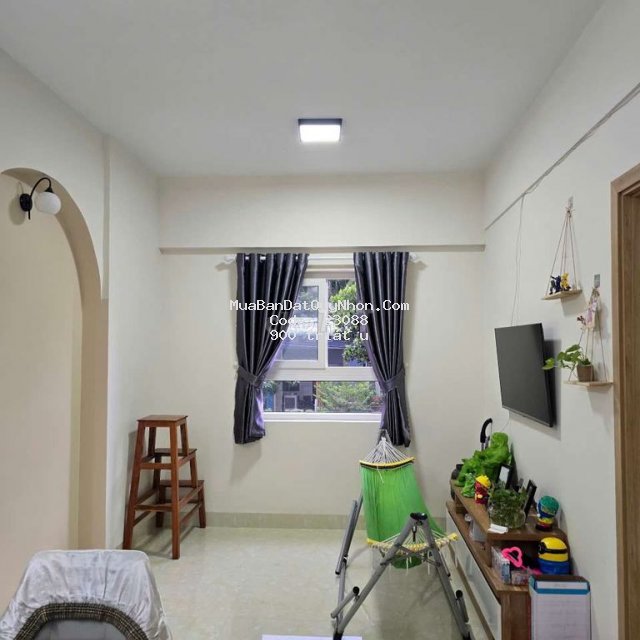 Bán chung cư xuân thủy tầng thấp