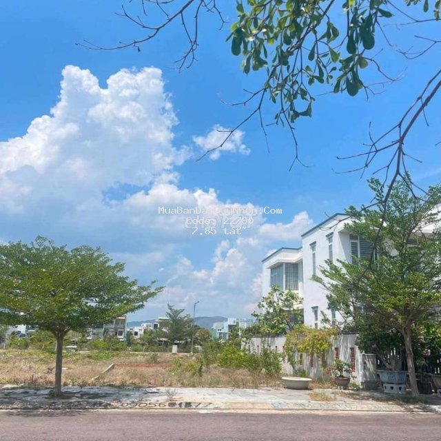 Bán đất dt:243 m2,mặt tiền11m, đường nguyễn niệm, khu b3a an phú thịnh Bán đất dt:243 m2,mặt tiền11m, đường nguyễn niệm, khu b3a an phú thịnh