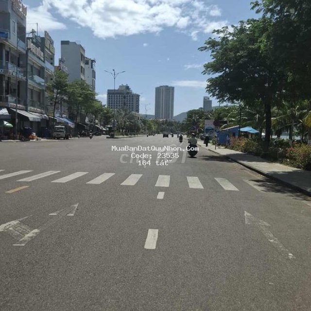 Bán đất góc  dt: 1052m2 đường nội bộ an dương vương cách biển 200m