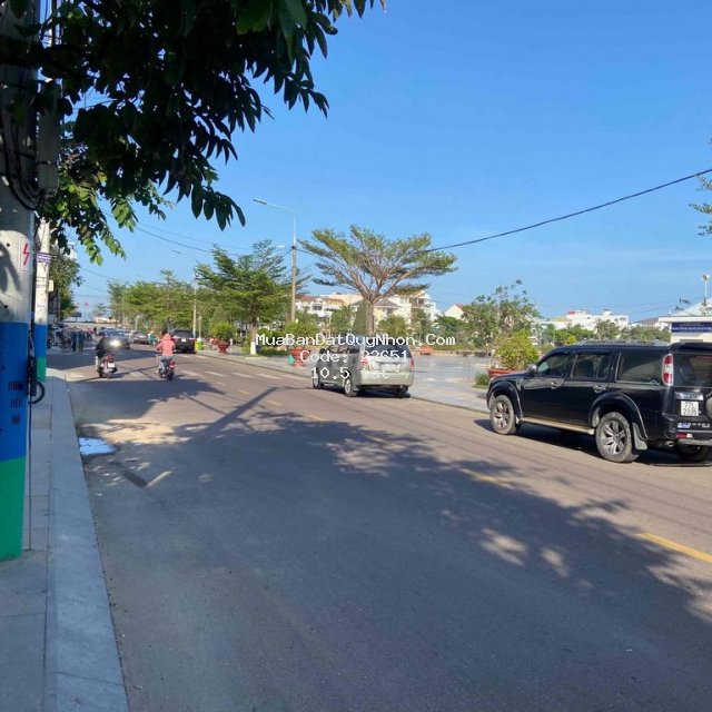 Bán đát mặt tiền đường phan đình phùng đối diện hồ sinh thái tp quy nh