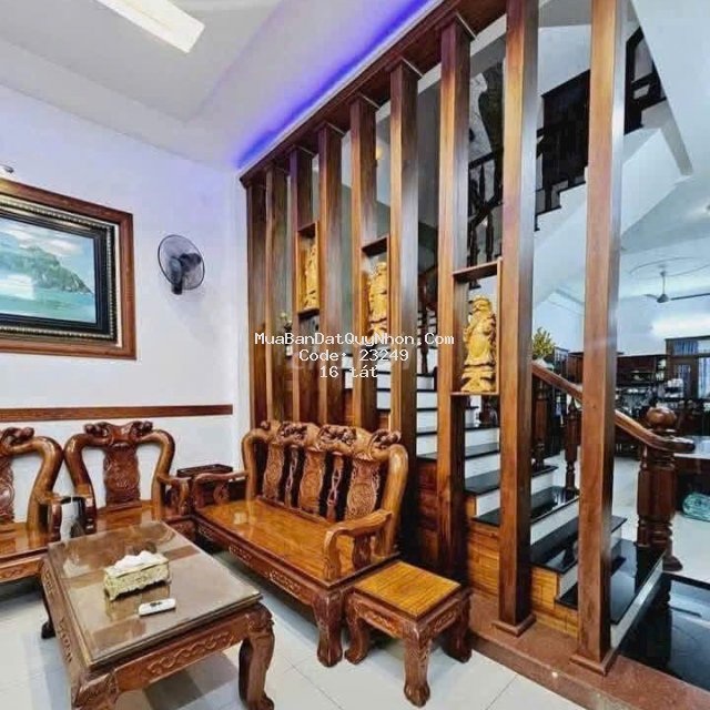 Bán nhà 3 tầng mặt tiền trần cao vân chỉ cách biển 200m giá 16 tỉ Bán nhà 3 tầng mặt tiền trần cao vân chỉ cách biển 200m giá 16 tỉ