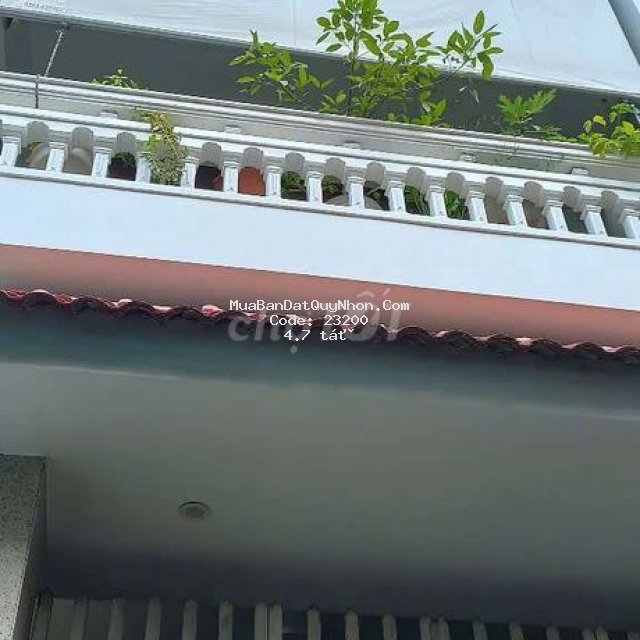 Bán nhà hẻm trần hưng đạo quy nhơn , 100m2 , 3 tầng , giá 4 tỷ 700tr Bán nhà hẻm trần hưng đạo quy nhơn , 100m2 , 3 tầng , giá 4 tỷ 700tr