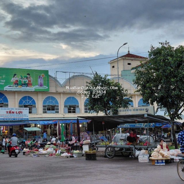 Cần bán lô đất chợ dinh 76m2 giá 2,2 tỷ