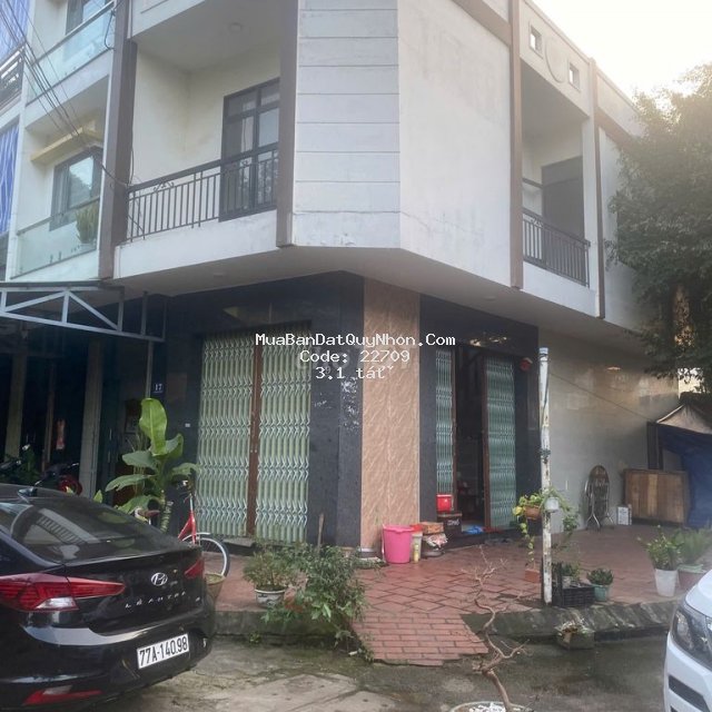 Cần bán nhà góc ngã 3 – sân rộng – phù hợp ở và kinh doanh Cần bán nhà góc ngã 3 – sân rộng – phù hợp ở và kinh doanh