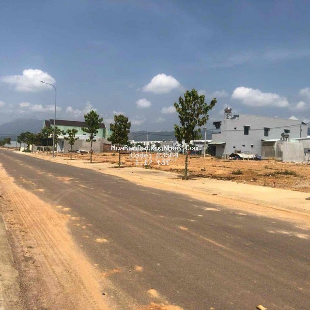 Nền góc nội bộ 200m (3 mặt tiền) giá chỉ 5,8tr/m trong khu công nghiệp