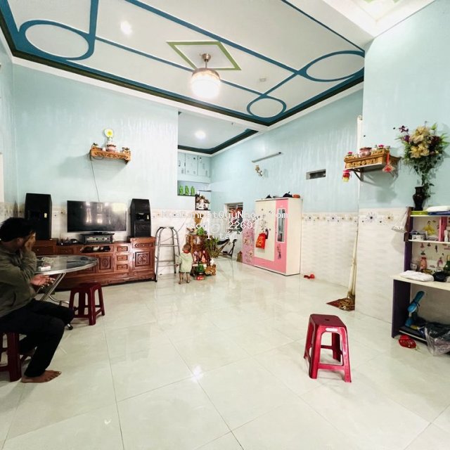 Nhà mặt tiền trần văn dũng, 6 x 25m, xe hơi ngủ trong sân, nhỉnh 1 tỷ Nhà mặt tiền trần văn dũng, 6 x 25m, xe hơi ngủ trong sân, nhỉnh 1 tỷ