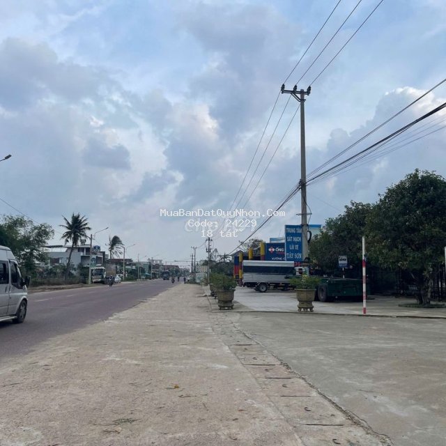 18 tỷ _cần bán gấp 4514,7m2 đất tại mặt tiền ql19, đối diện trường lái