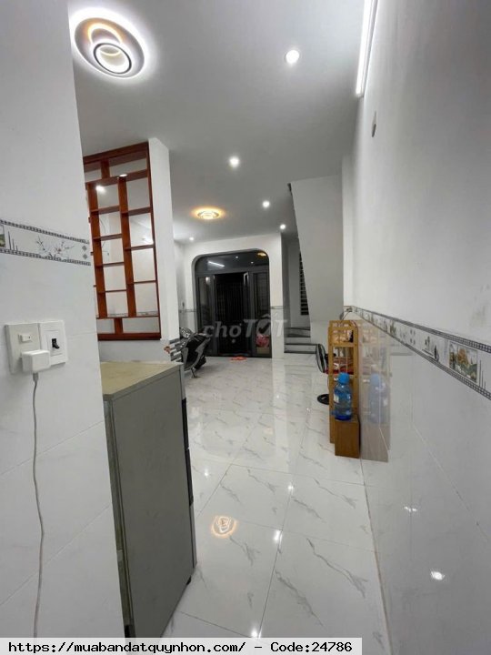 Bán căn nhà mới hẻm trung tâm thành phố Bán căn nhà mới hẻm trung tâm thành phố