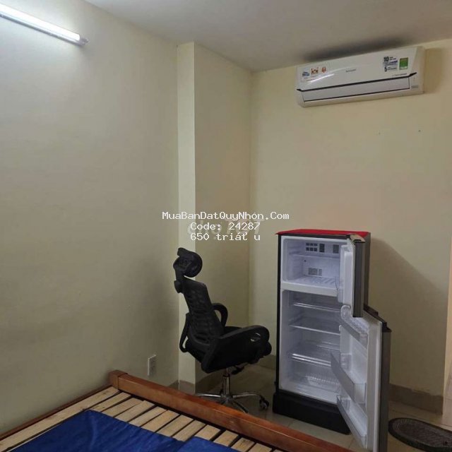 Bán chung cư xuân thủy, tầng trệt ( dưới đất )