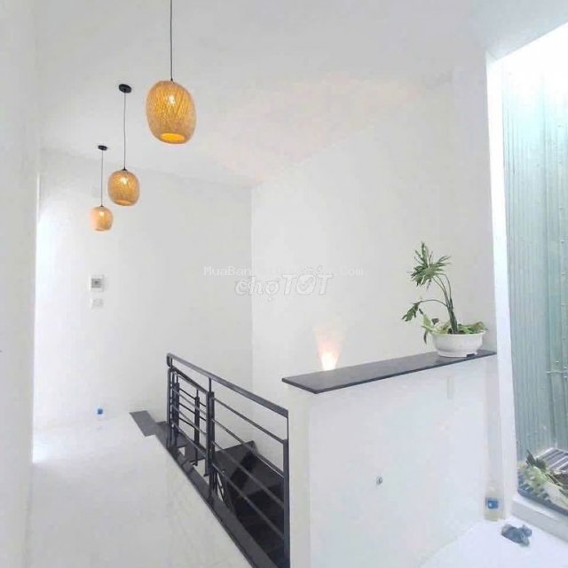 Bán nhà 2 tầng đẹp lung linh hêm hai bà trưng cách đường ô tô chỉ 20m Bán nhà 2 tầng đẹp lung linh hêm hai bà trưng cách đường ô tô chỉ 20m