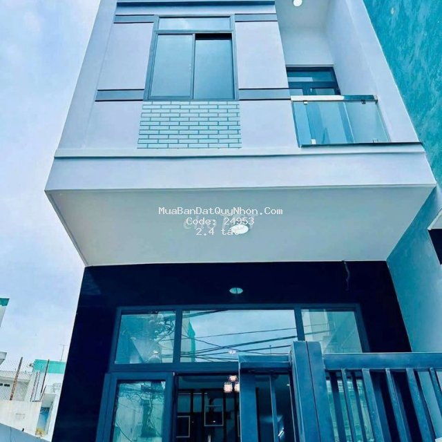 Bán nhà 2 tầng xây mới 100% hẻm trần quốc toản 