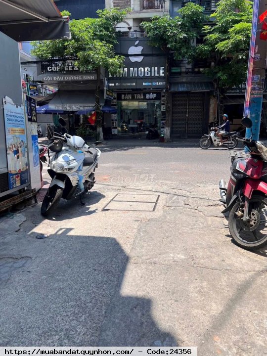 Chính chủ bán nhà hẻm phố, trung tâm tiện ích công năng đầy đủ. Chính chủ bán nhà hẻm phố, trung tâm tiện ích công năng đầy đủ.