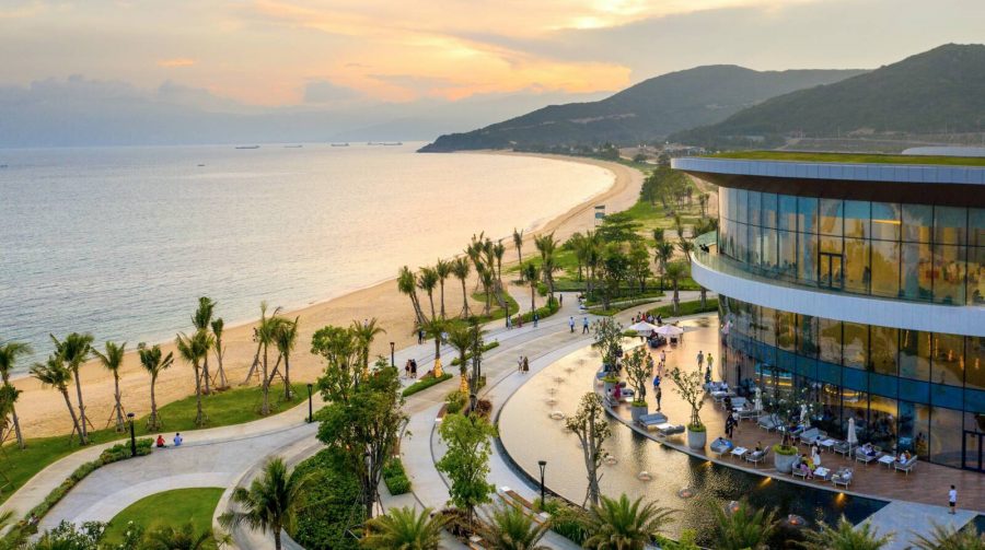 Bãi biển tự nhiên và hoang sơ ở Hải Giang MerryLand đã trở thành nơi thu hút đông đảo các nhà đầu tư về đây trải nghiệm