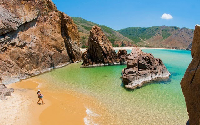Bãi tắm Kỳ Co trong xanh, đẹp tựa tranh vẽ