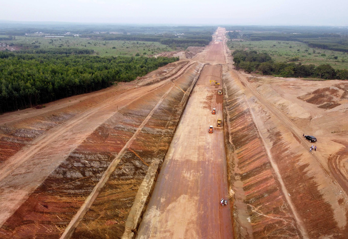 Cao tốc Dầu Giây - Phan Thiết đang được gấp rút triển khai. 