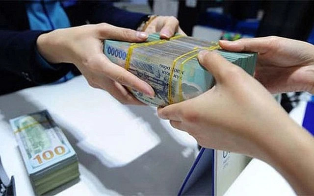 nhin lai mot nam lai suat tiet kiem nhay mua bat thuong